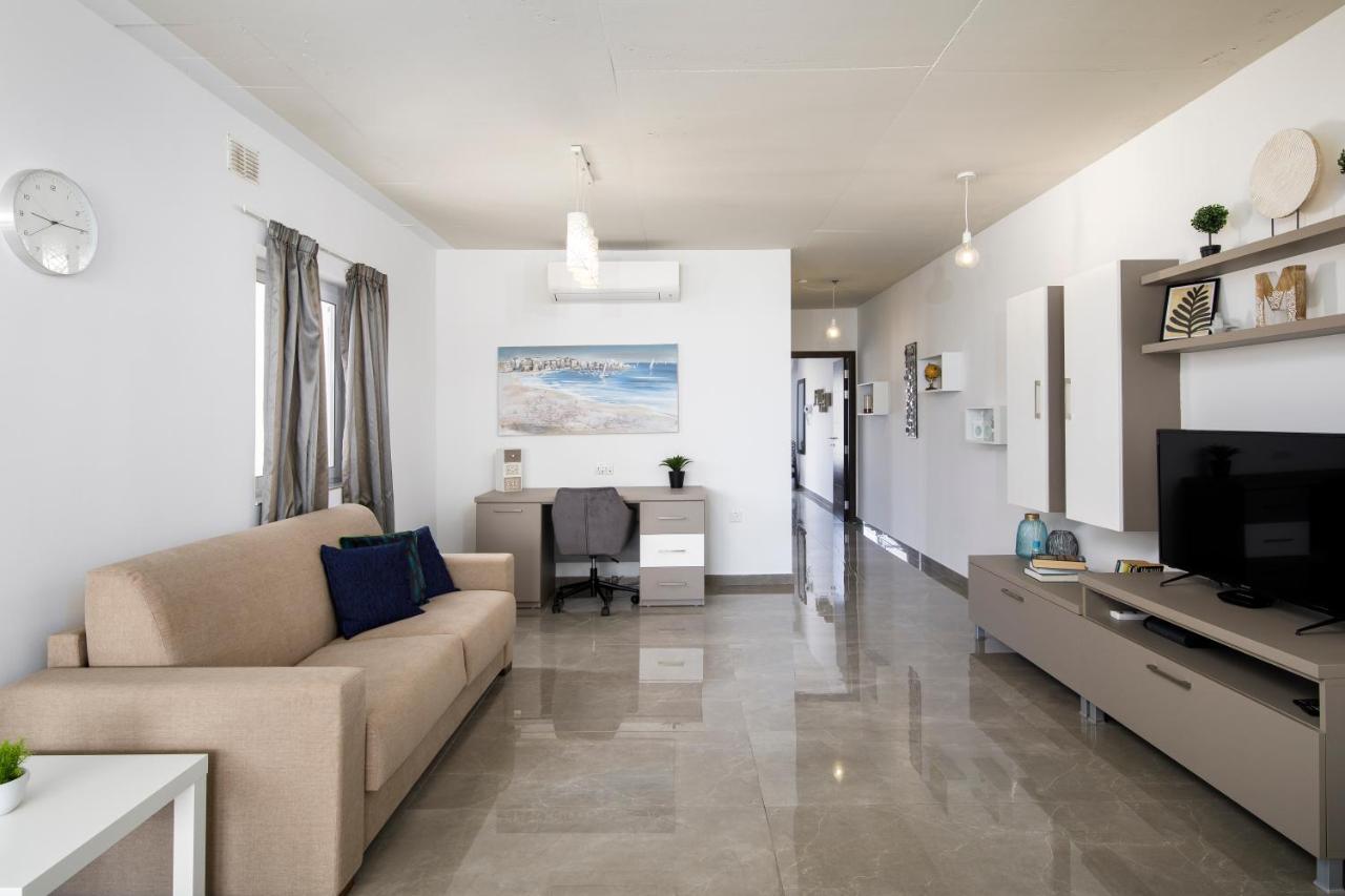 Hilltop Apartments - Stylish Comfort Living Close To The Sea, Bugibba St. Paul's Bay Esterno foto