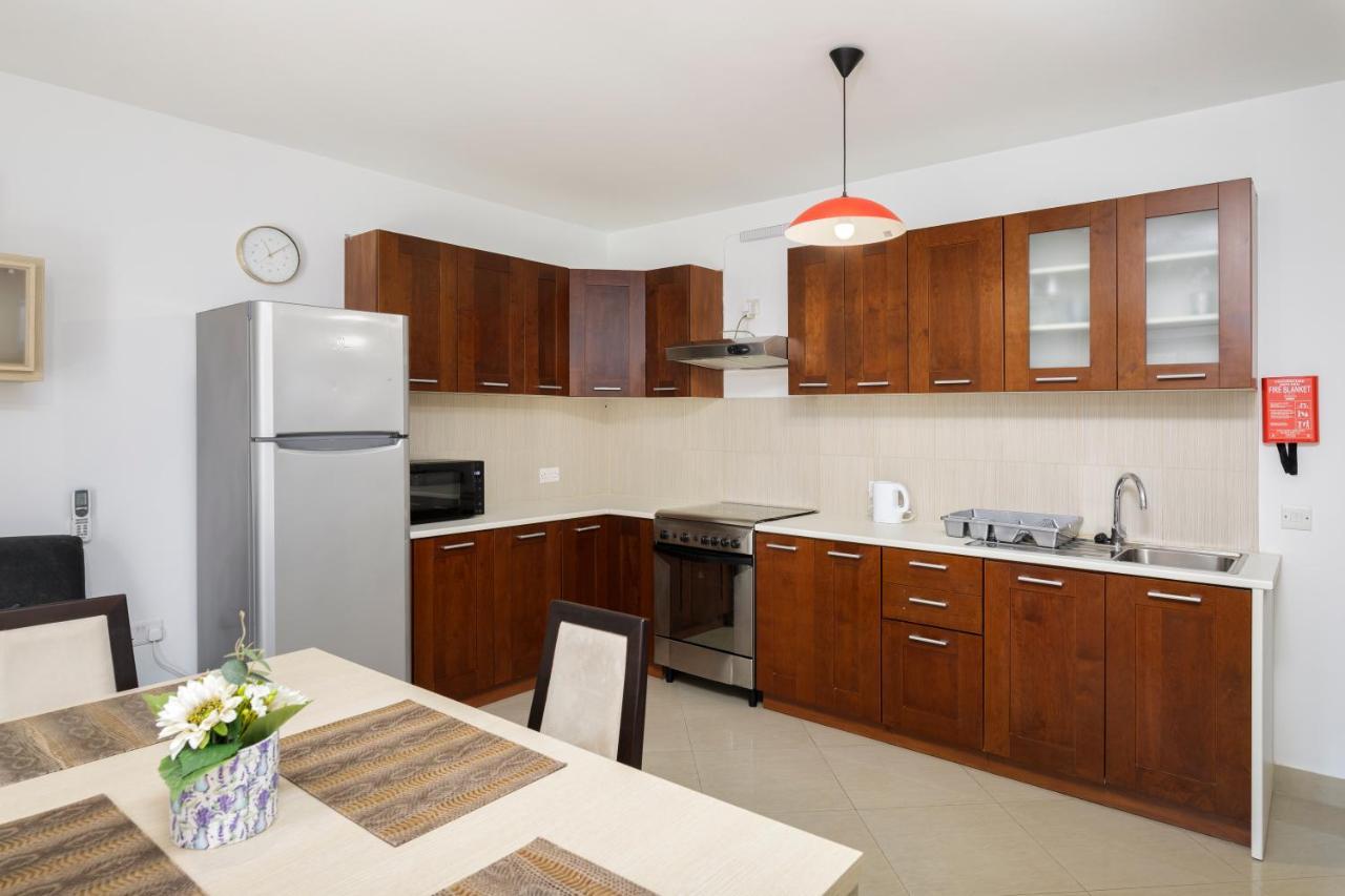 Hilltop Apartments - Stylish Comfort Living Close To The Sea, Bugibba St. Paul's Bay Esterno foto