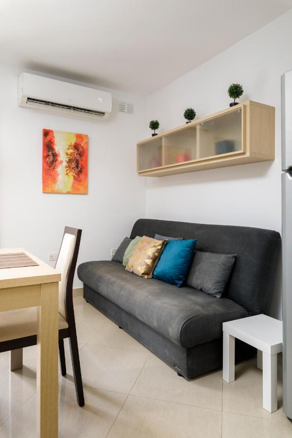 Hilltop Apartments - Stylish Comfort Living Close To The Sea, Bugibba St. Paul's Bay Esterno foto