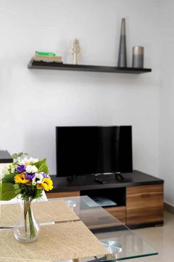 Hilltop Apartments - Stylish Comfort Living Close To The Sea, Bugibba St. Paul's Bay Esterno foto