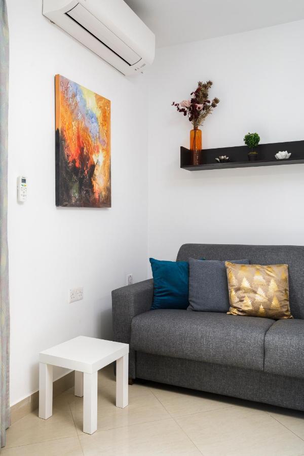 Hilltop Apartments - Stylish Comfort Living Close To The Sea, Bugibba St. Paul's Bay Esterno foto